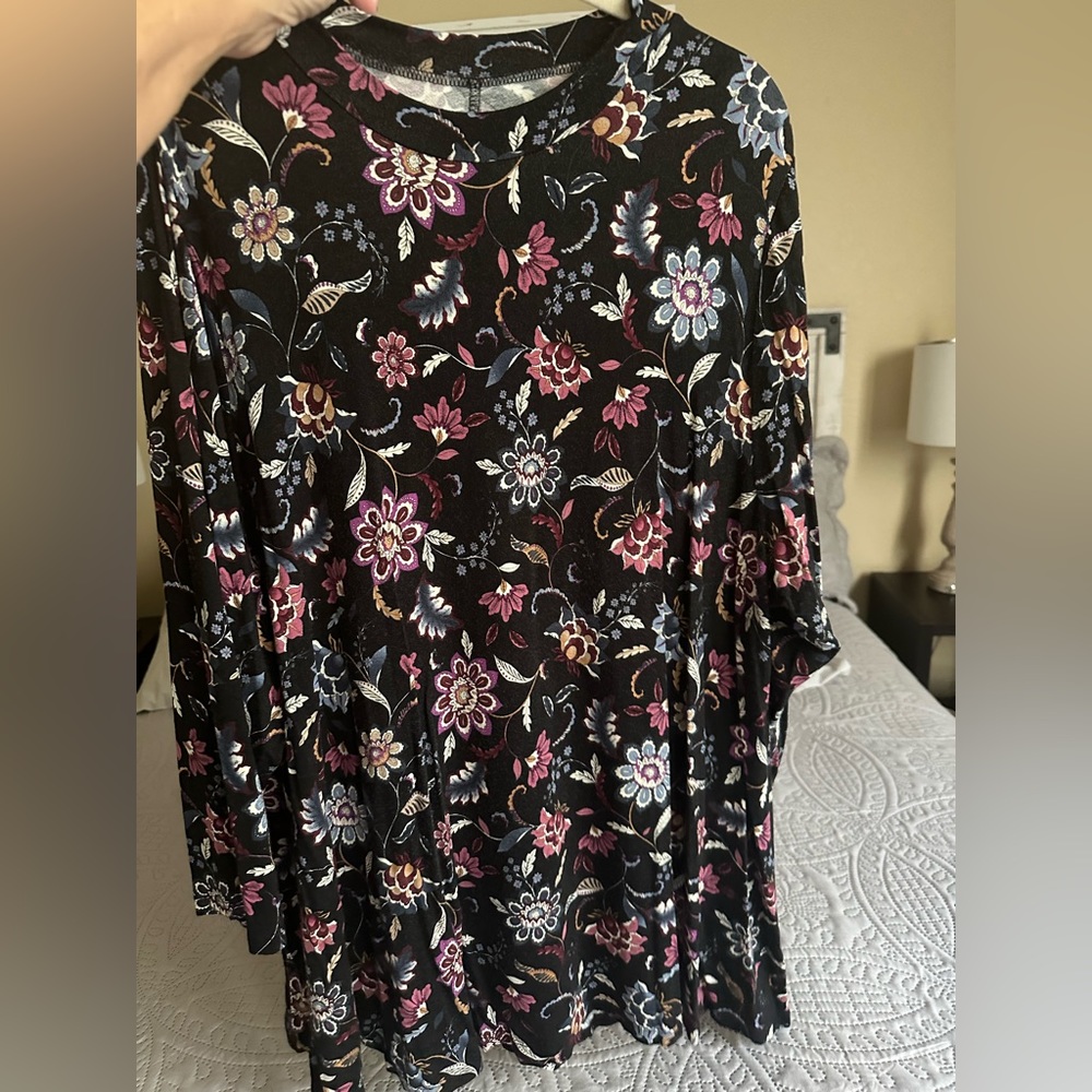 Lane Bryant floral top. Size 22/24